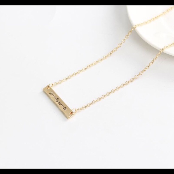 Jewelry - ❌not for sale ❌Gold Love arrow necklace 🎉🎉